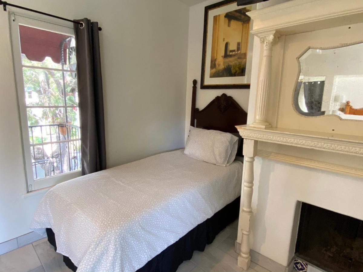 Villa Rosa Inn Santa Barbara Bagian luar foto