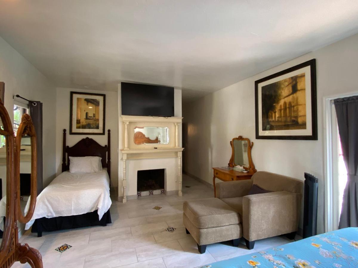 Villa Rosa Inn Santa Barbara Bagian luar foto